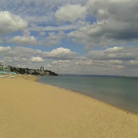 Magnolia Sea View * גולדן סנדס