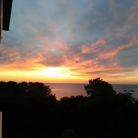 Magnolia Sea View Apartment