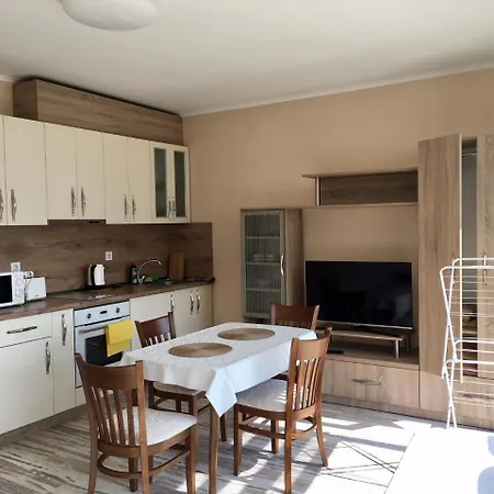 Magnolia Sea View Apartment *